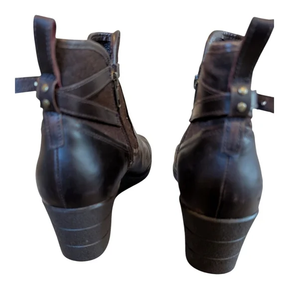 UGG Emalie Brown Leather Shearling Insole Wedge Boot 1005286 Women’s Size 42/11 - Picture 5 of 11